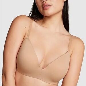 Victoria’s Secret T-Shirt Lightly Lined Wireless Bra Nude Beige 36D